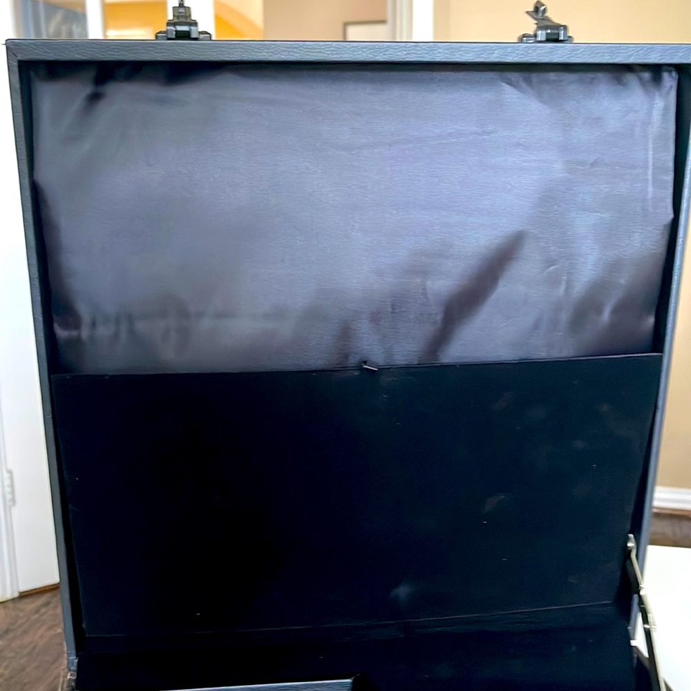 Jewelry Box With Code Black - Picture 3 of 14